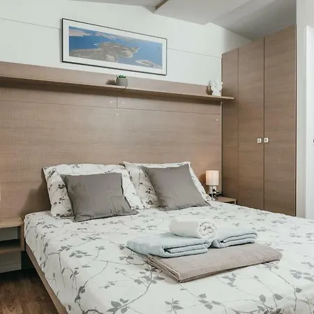 Apartman Olive Tree Mobile Homes Biograd Na Moru